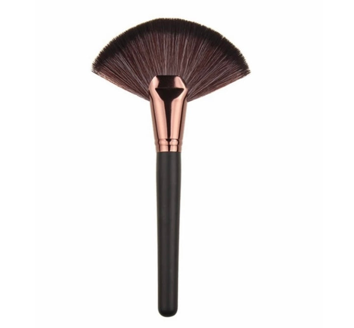 Large Luxury Powder Fan Brush